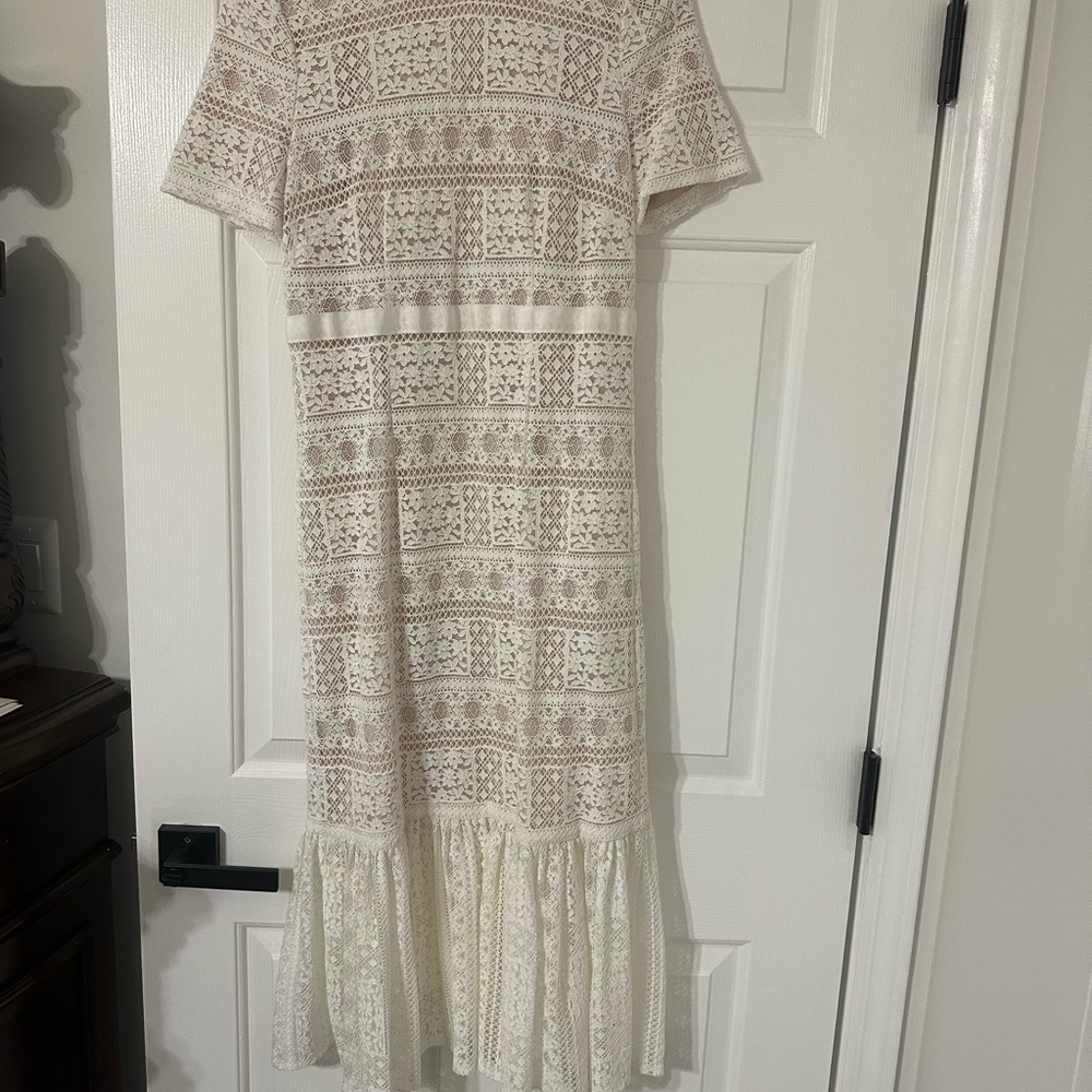 Elegant White Lace Dress